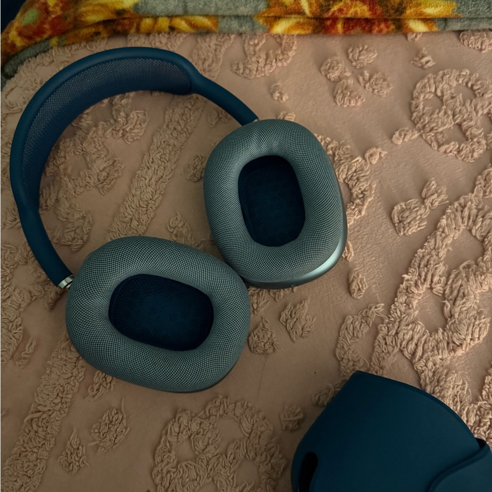 Apple Airpod Maxes